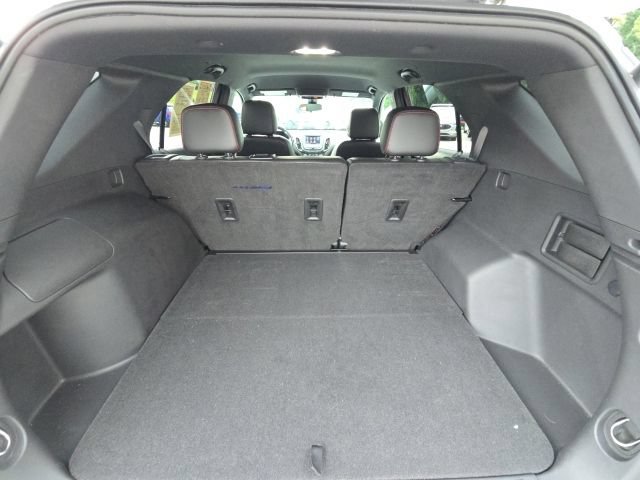 Used 2022 Chevrolet Equinox RS w/ LPO, Floor Liner Package FWD image 13