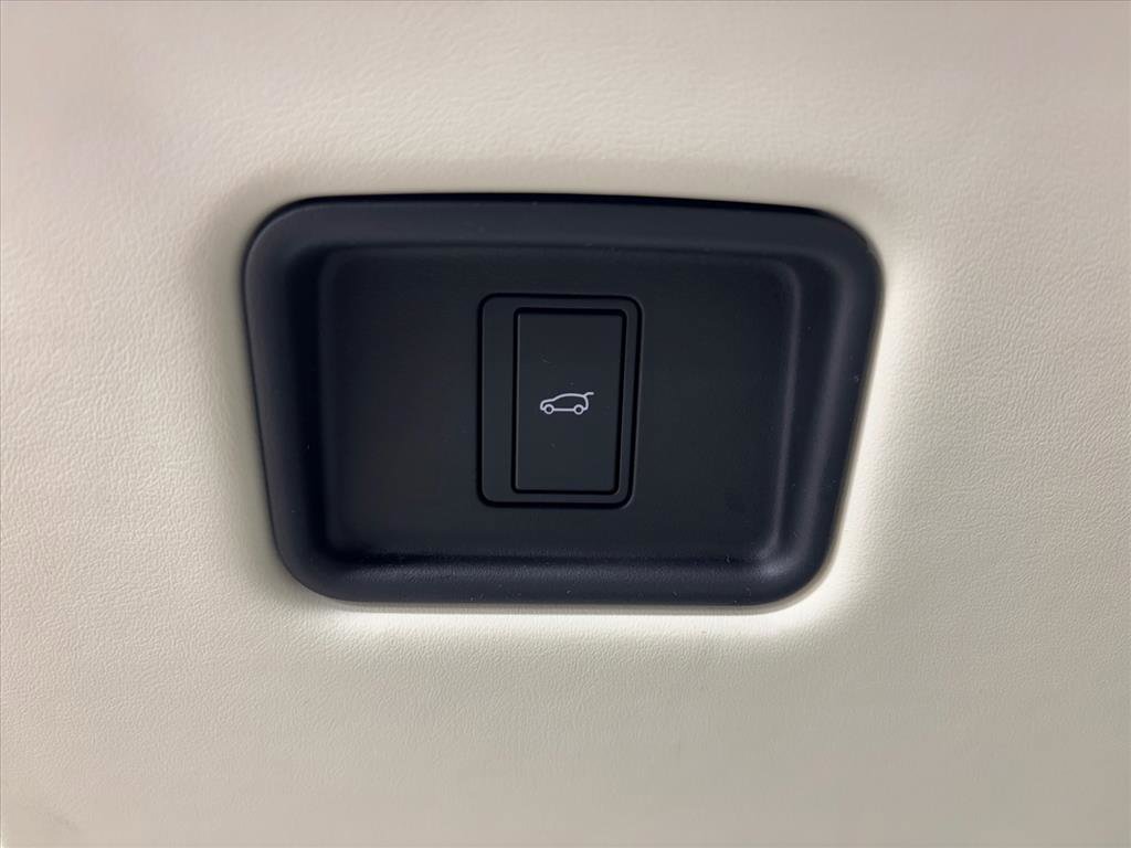 Used 2023 Land Rover Range Rover SE image 22