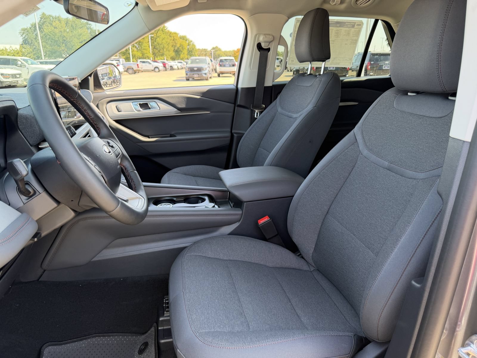 New 2026 Ford Explorer Active AWD/4WD image 23