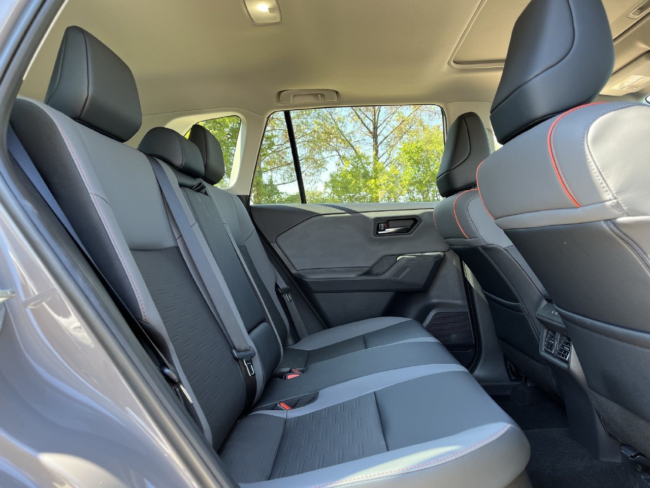 Used 2026 Toyota RAV4 AWD image 27