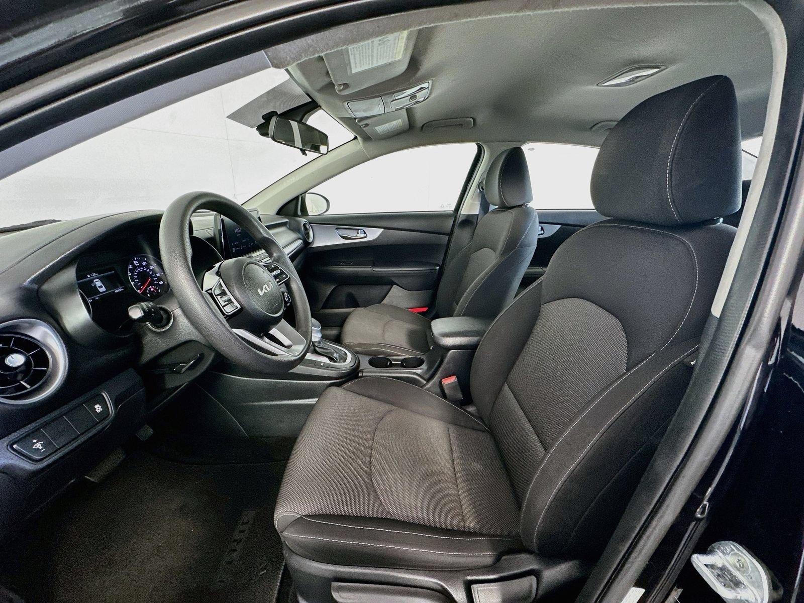 Used 2022 Kia Forte LXS FWD image 19