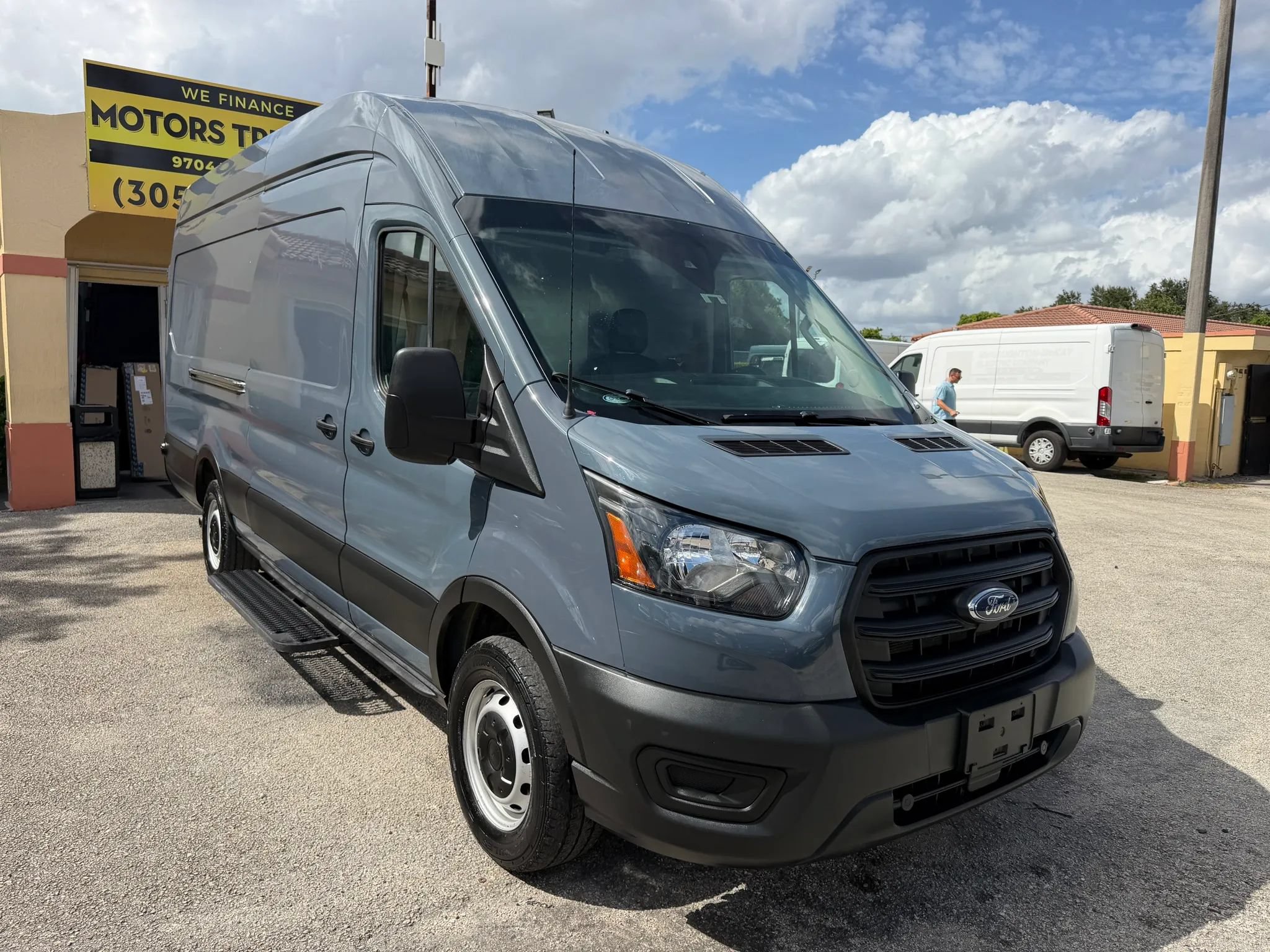 Used 2020 Ford Transit 250 148 High Roof Extended RWD image 8