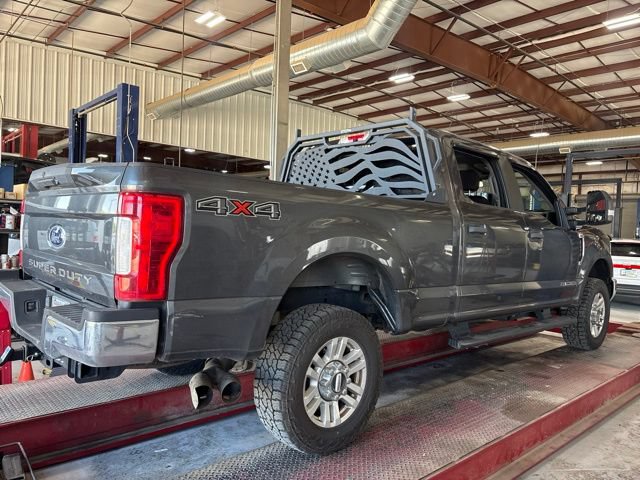Used 2017 Ford F250 XL w/ STX Appearance Package AWD/4WD image 4