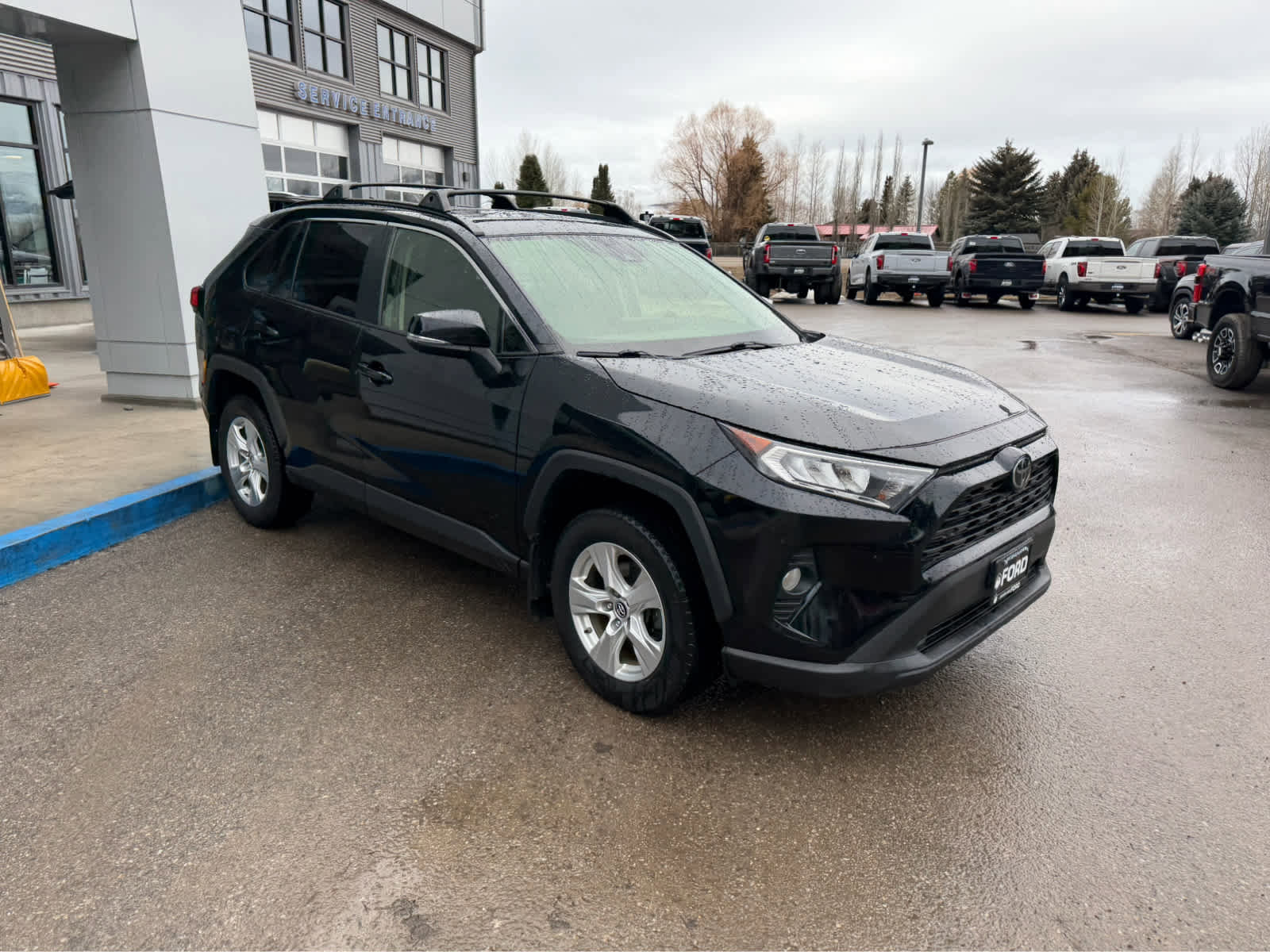 Used 2019 Toyota RAV4 XLE w/ Convenience Package image 5