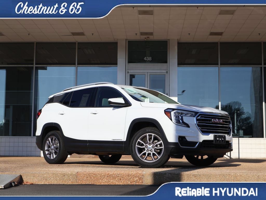 Used 2023 GMC Terrain SLT w/ Infotainment Package II AWD/4WD image 2