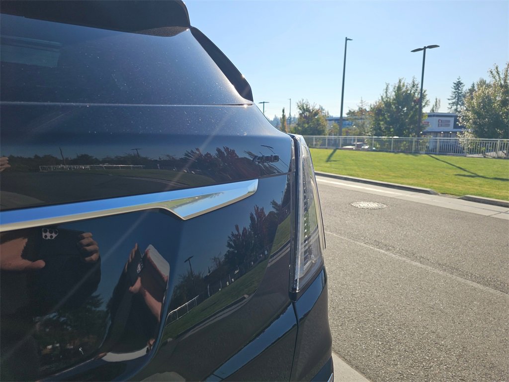 New 2025 Cadillac XT5 Sportv w/ LPO, Floor Liner Package image 16