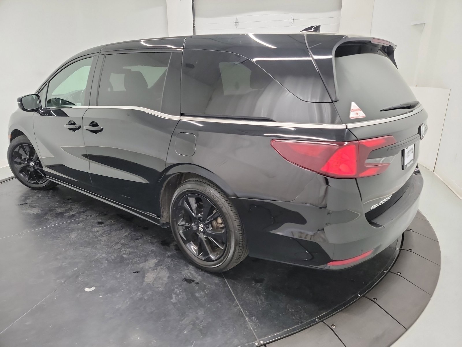 Certified 2024 Honda Odyssey Sport image 13