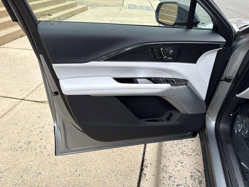 Certified 2024 Cadillac Lyriq Sport image 15