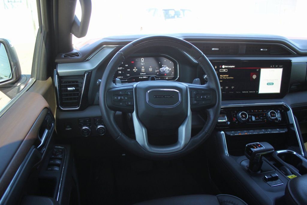 Used 2024 GMC Sierra 1500 Denali AWD/4WD image 11