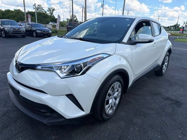 Used 2019 Toyota C-HR LE FWD image 3