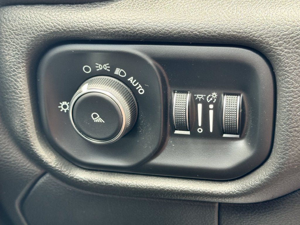Used 2019 RAM 2500 Big Horn AWD/4WD image 31