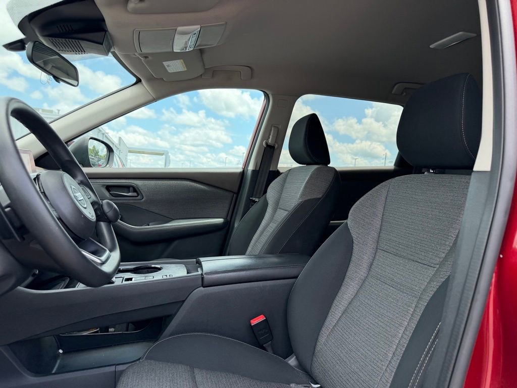 Used 2021 Nissan Rogue S FWD image 12