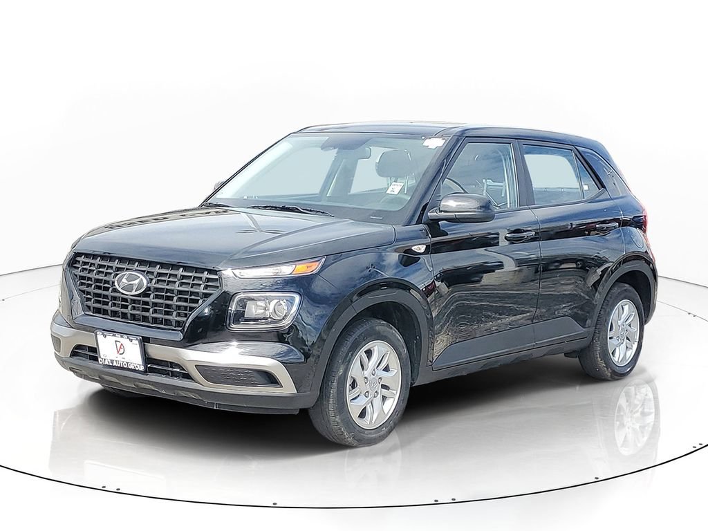 Used 2026 Hyundai Venue SE FWD image 2