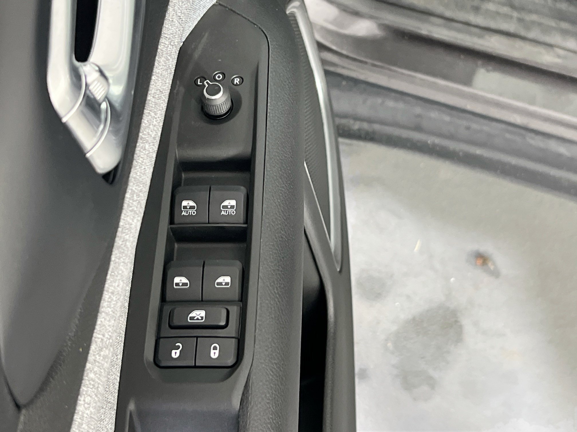 Used 2022 Jeep Compass Latitude w/ Convenience Group AWD/4WD image 17