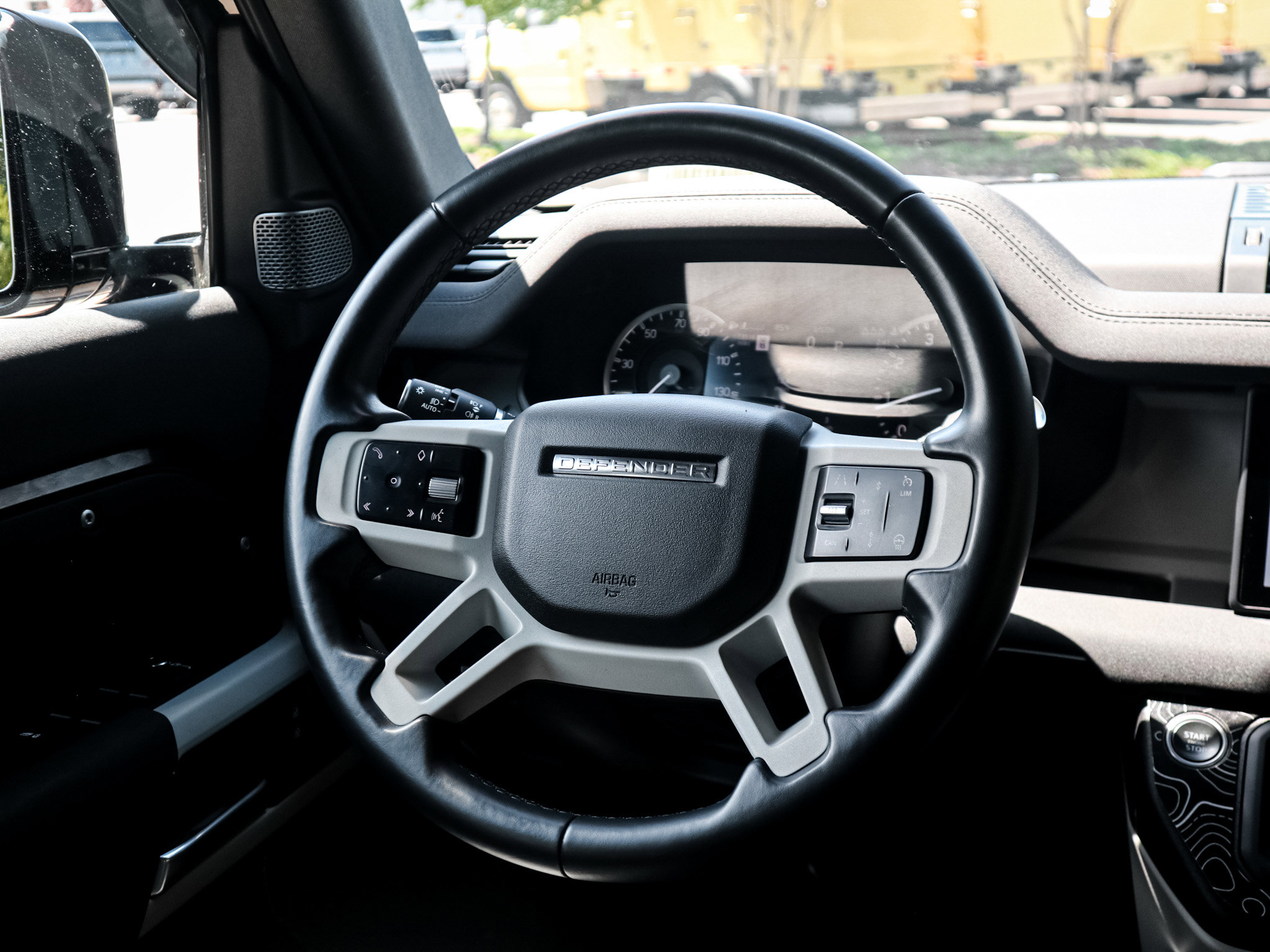 Used 2023 Land Rover Defender 110 S AWD/4WD image 18