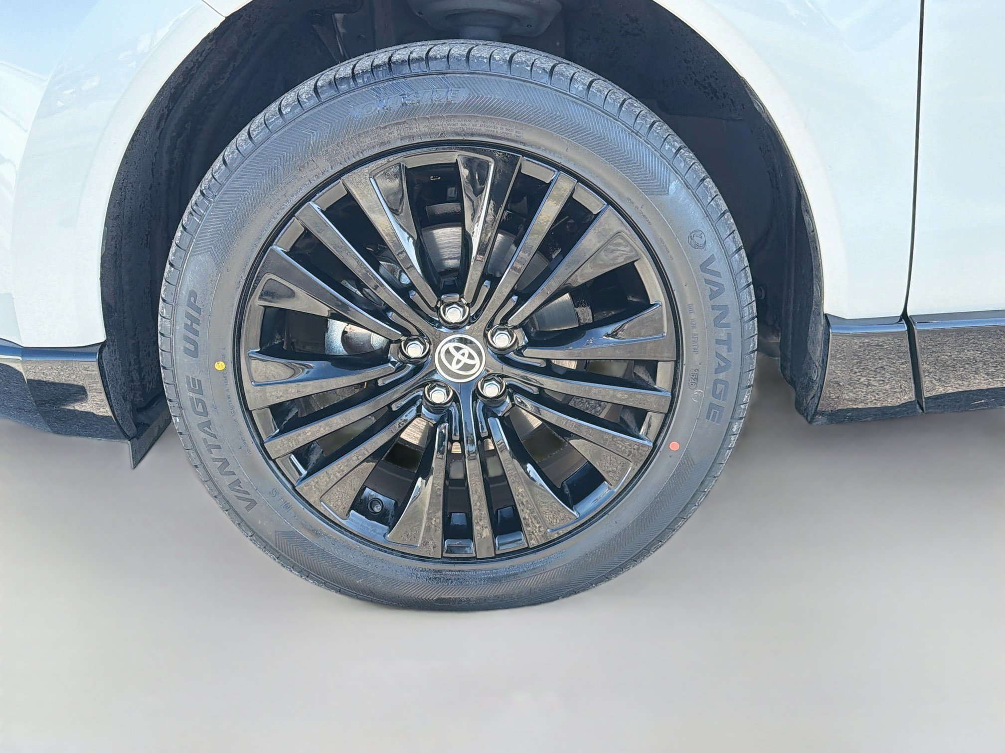 Used 2024 Toyota Venza Nightshade AWD/4WD image 42