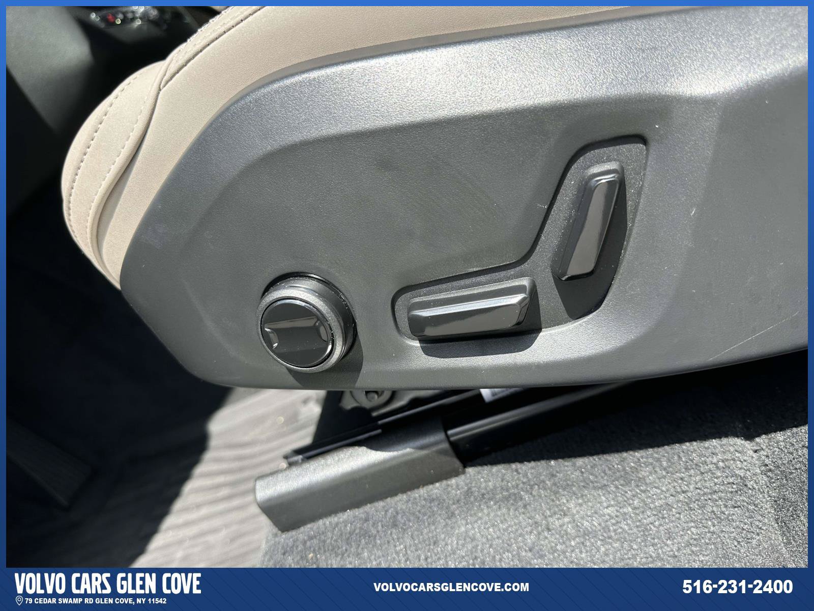Used 2026 Volvo XC90 B6 Plus w/ Protection Package AWD/4WD image 23