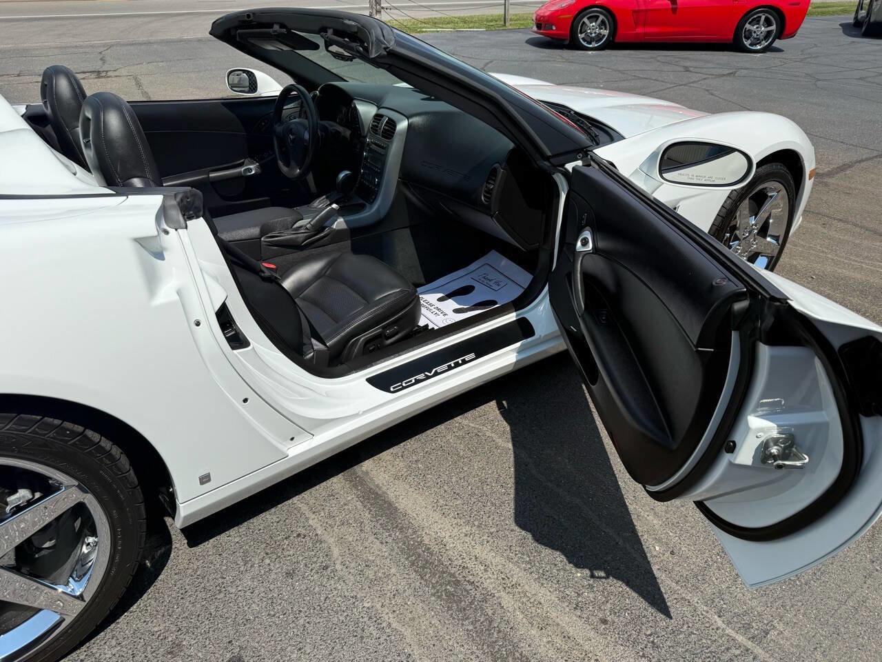 Used 2006 Chevrolet Corvette Convertible w/ Preferred Equipment Group image 32