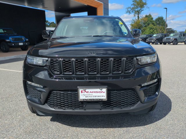 Used 2023 Jeep Grand Cherokee Limited w/ Black Appearance Package AWD/4WD image 9