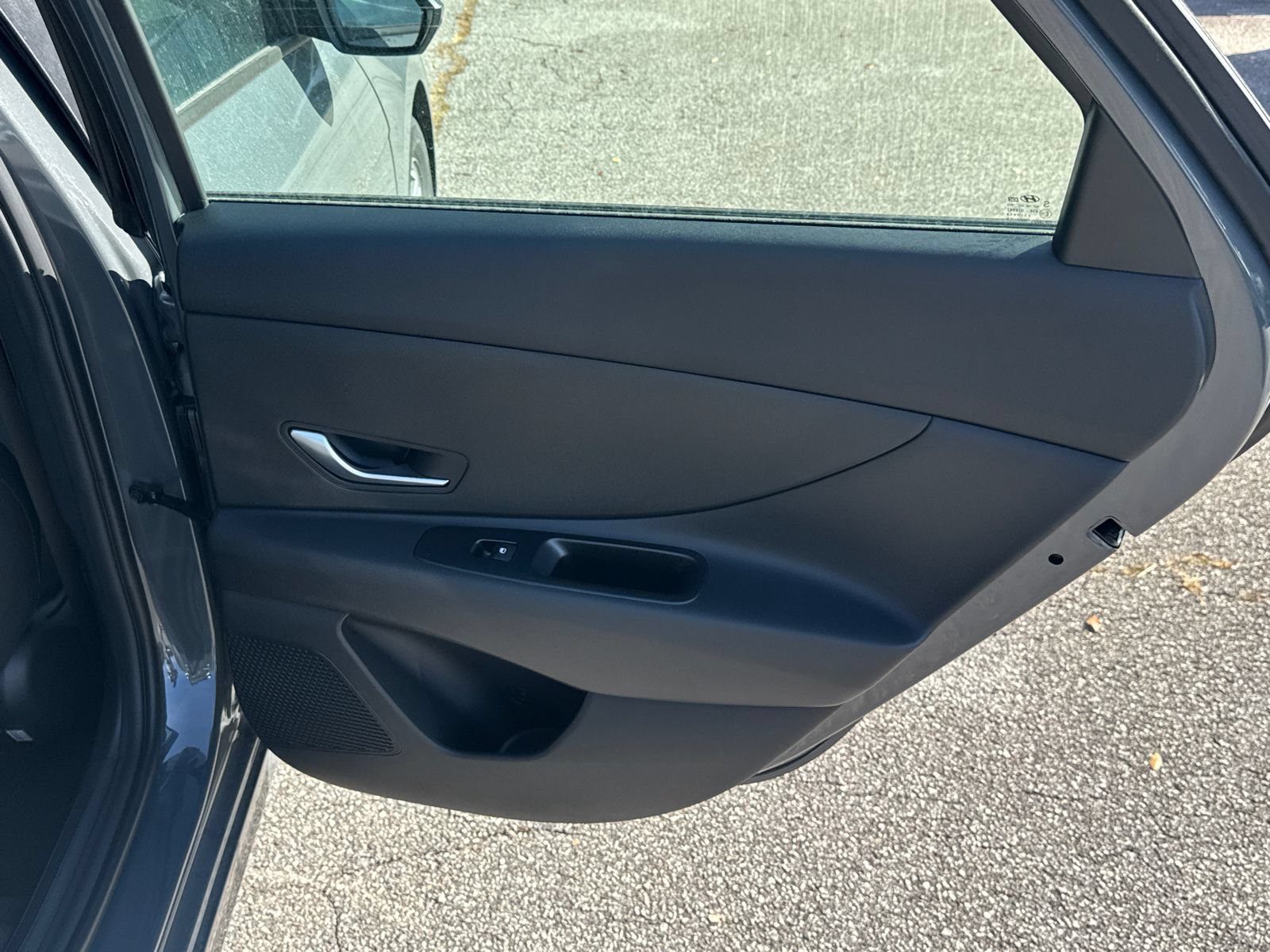 New 2026 Hyundai Elantra SE FWD image 17