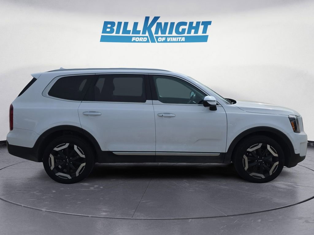 Used 2025 Kia Telluride S FWD image 6