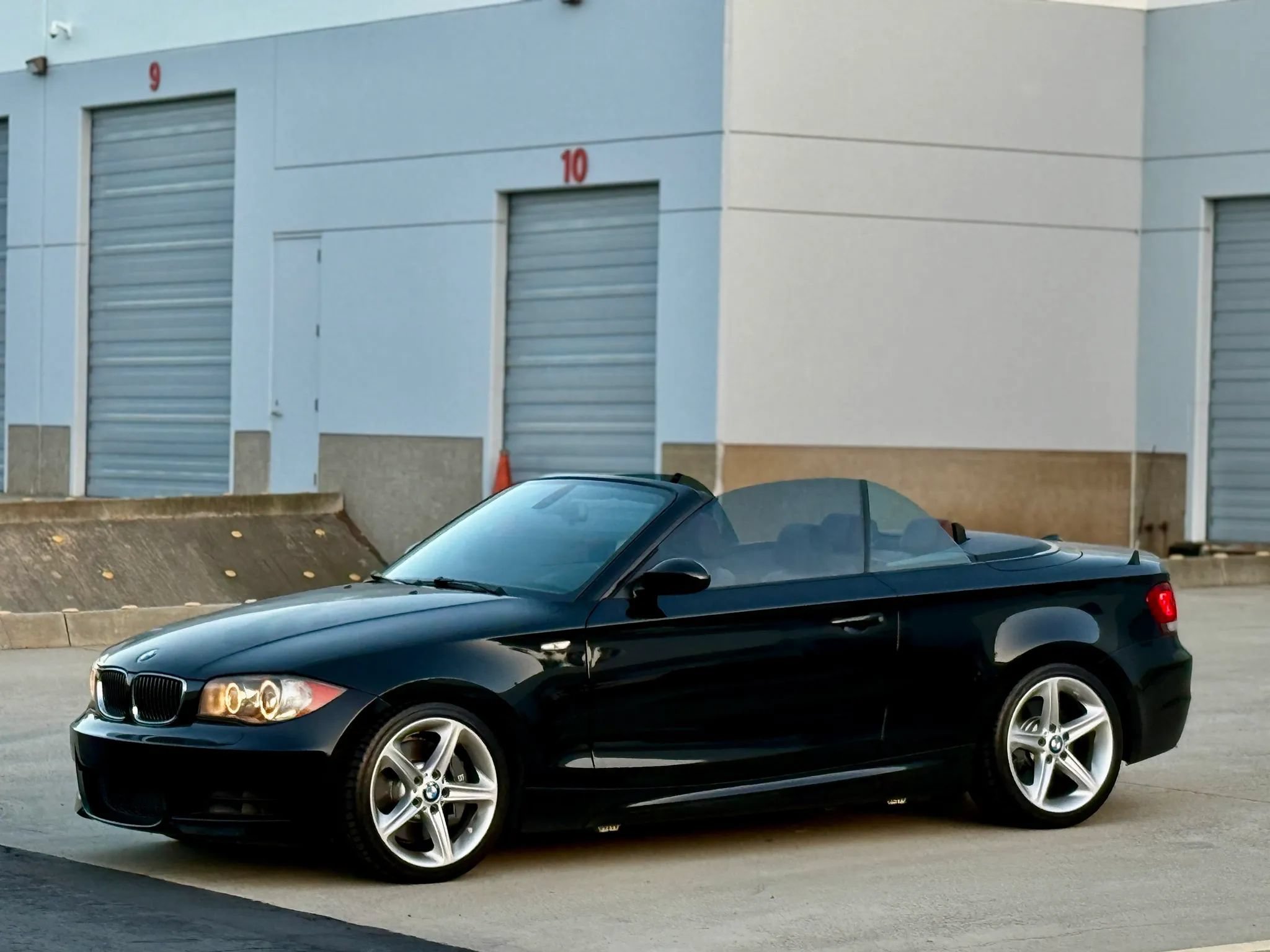 Used 2009 BMW 135i Convertible RWD image 31