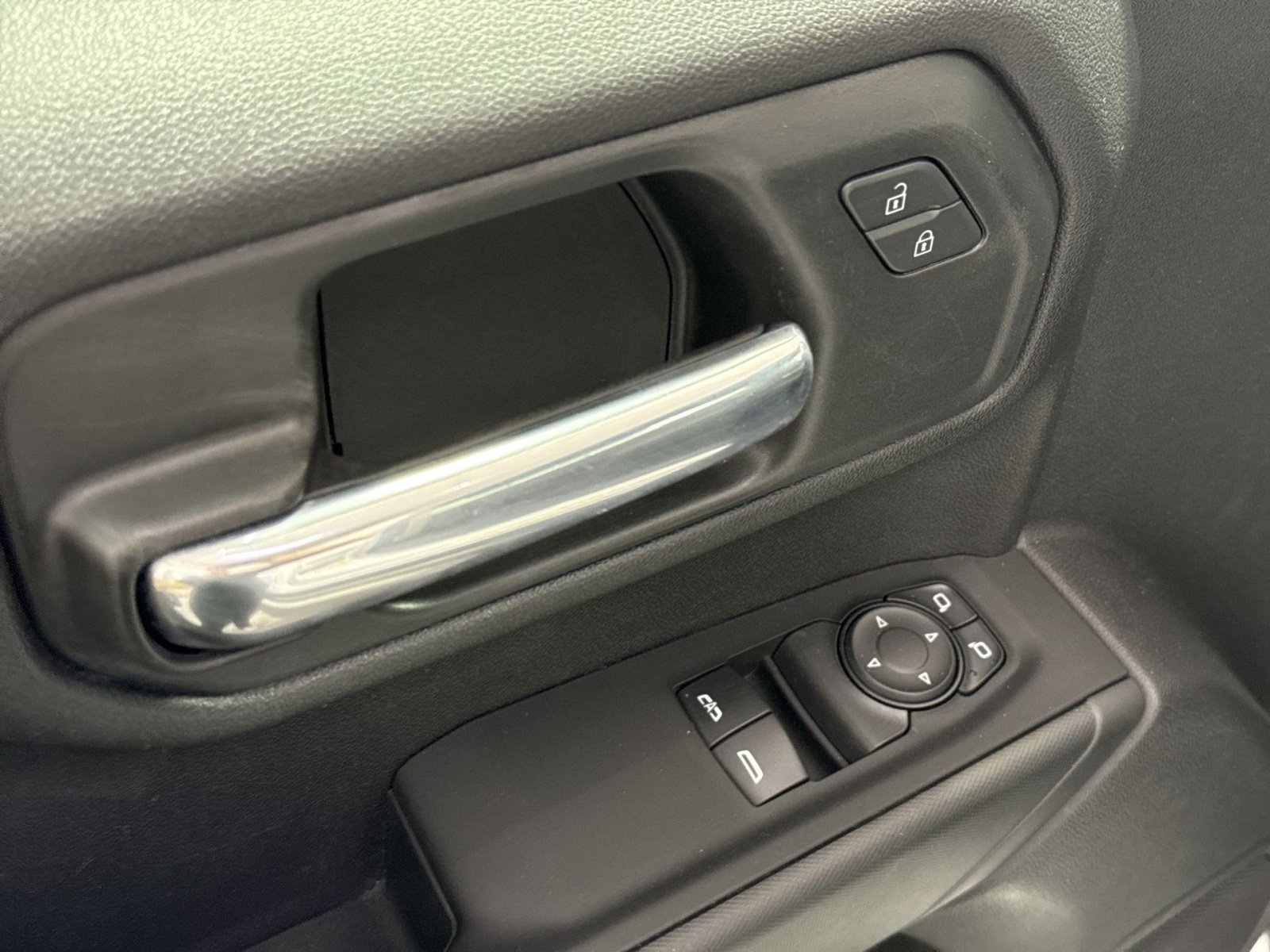 Used 2025 Chevrolet Silverado 1500 W/T RWD image 16