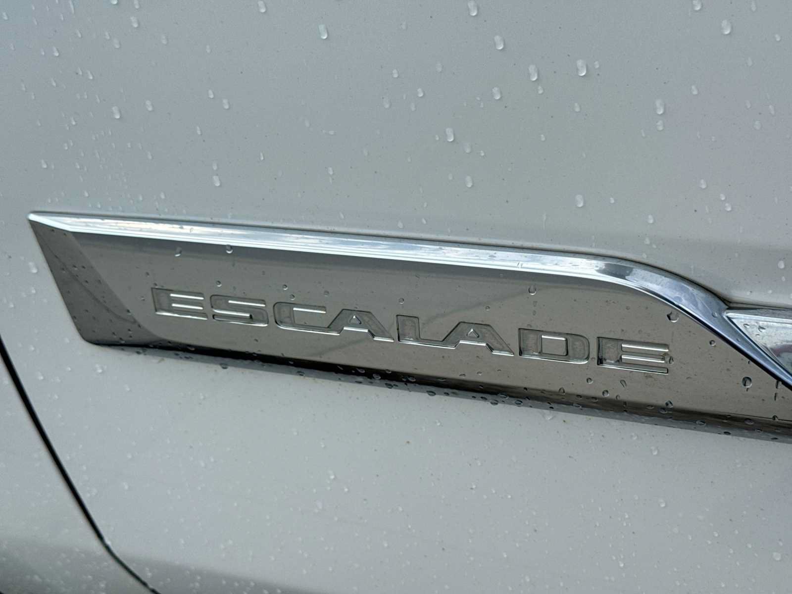 Used 2018 Cadillac Escalade ESV Platinum AWD/4WD image 12