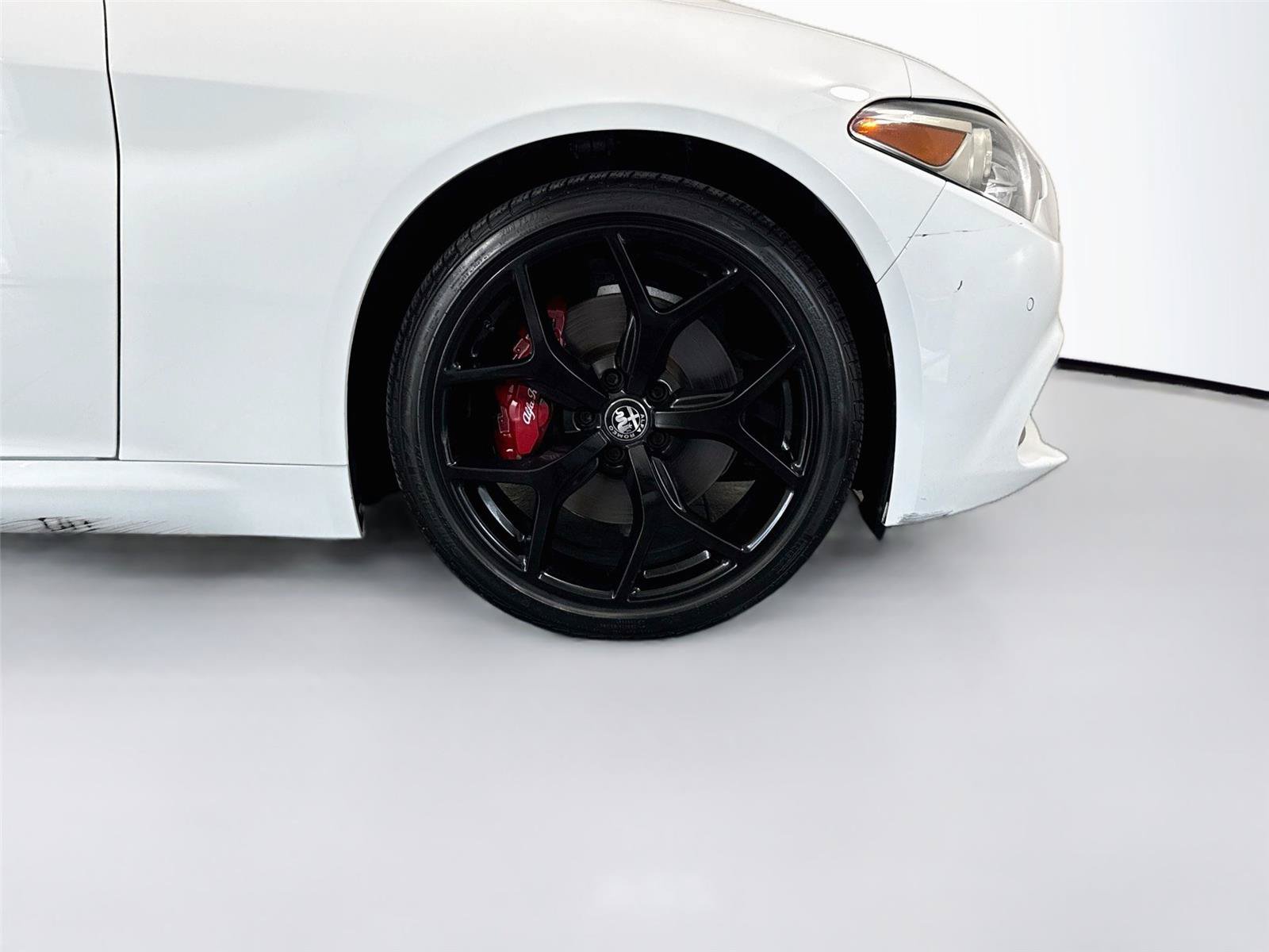 Used 2021 Alfa Romeo Giulia Ti w/ Nero Edizione AWD/4WD image 38