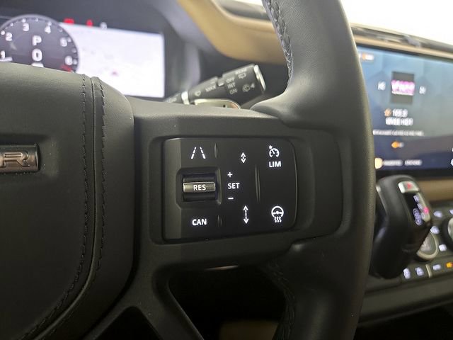 Used 2025 Land Rover Defender 110 V8 image 24