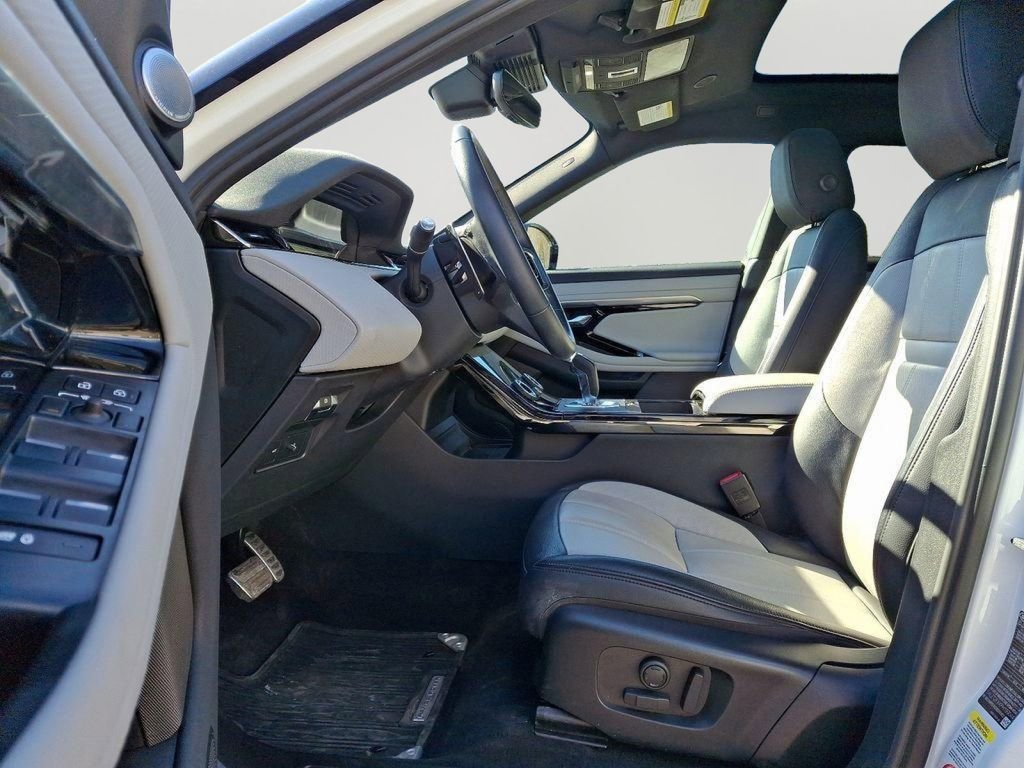 Used 2023 Land Rover Range Rover Evoque R-Dynamic S image 14