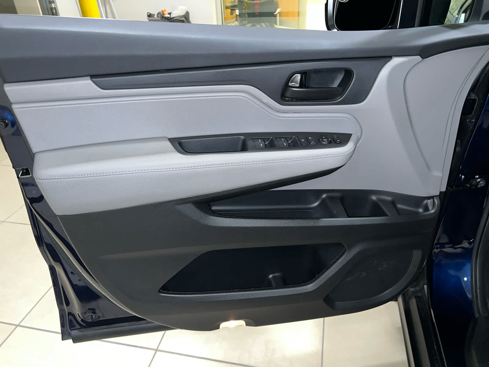 Used 2024 Honda Odyssey EX image 7