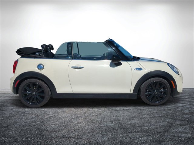 Used 2018 MINI Cooper S image 2