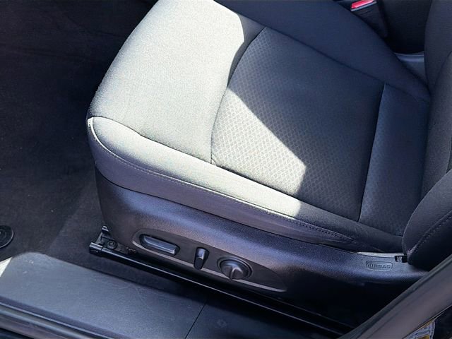 Used 2016 Chevrolet Malibu LT image 18