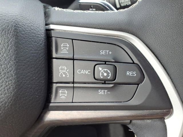 Certified 2023 Jeep Grand Cherokee Limited w/ Luxury Tech Group II image 23