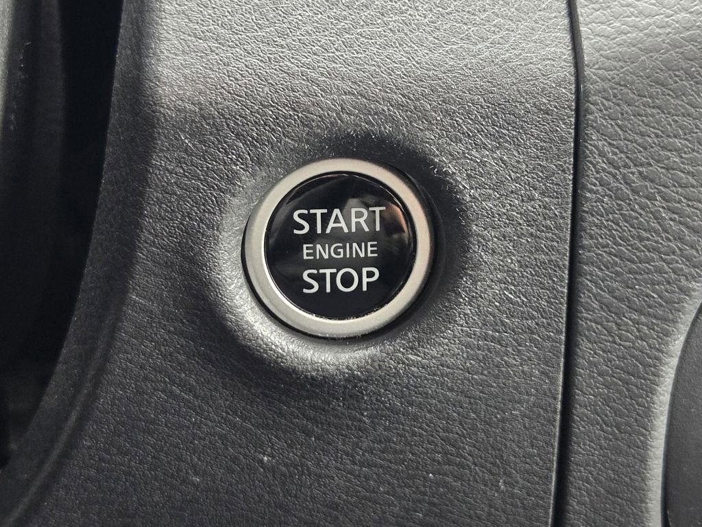 Used 2024 Nissan Frontier SL image 20