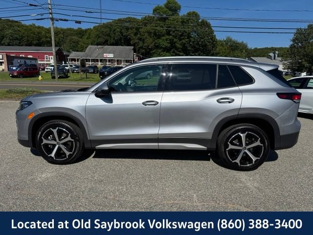 Used 2025 Volkswagen Tiguan SE AWD/4WD image 8