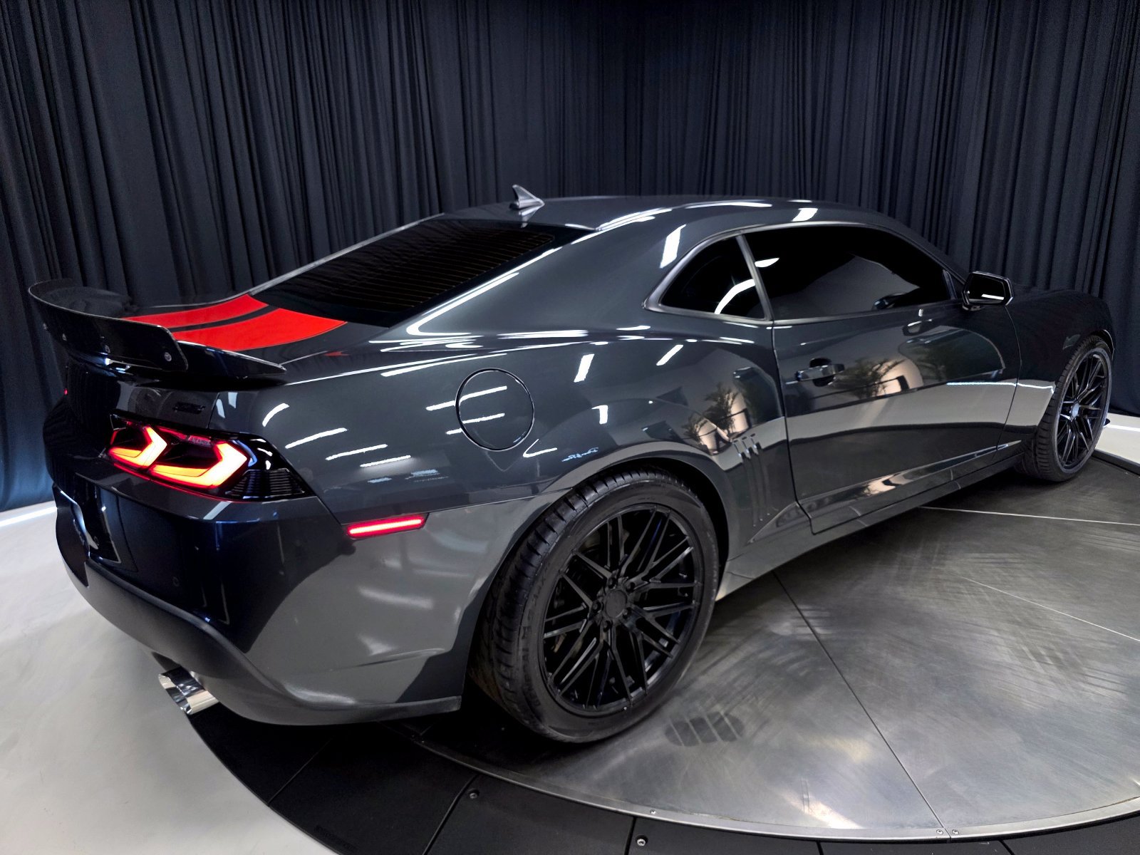 Used 2015 Chevrolet Camaro SS RWD image 49