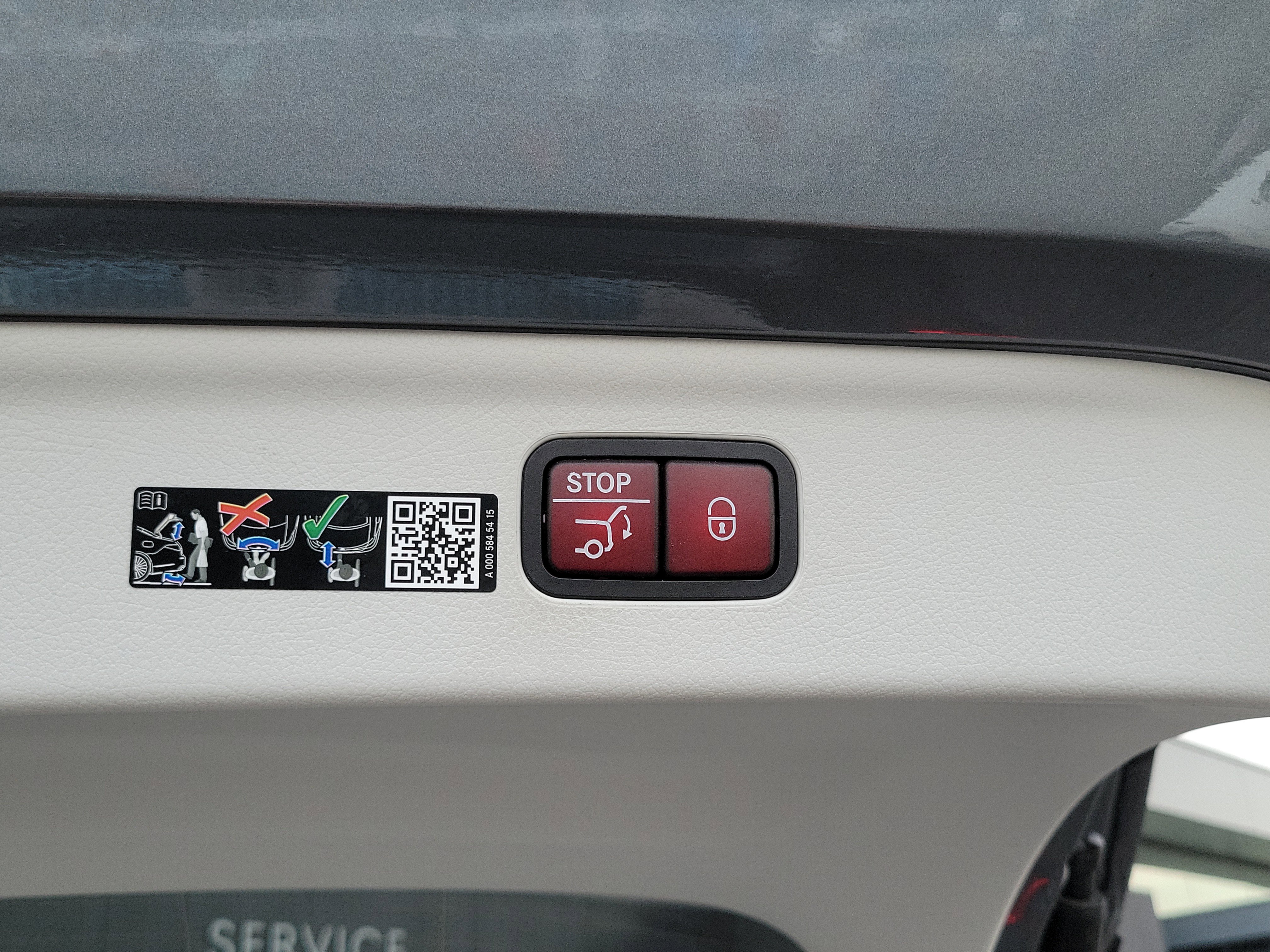 Used 2023 Mercedes-Benz EQE 350+ 4MATIC SUV w/ AMG Line Exterior Package image 22