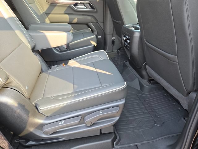 New 2026 GMC Yukon Elevation w/ Elevation Premium Package AWD/4WD image 25