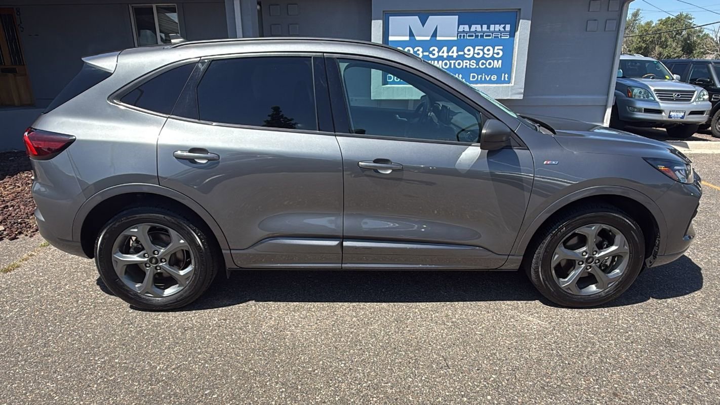 Used 2024 Ford Escape ST-Line image 10