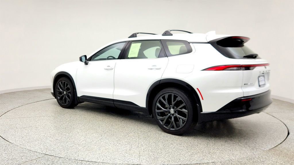 Used 2025 Toyota Crown Signia w/ Advanced Technology Package image 7