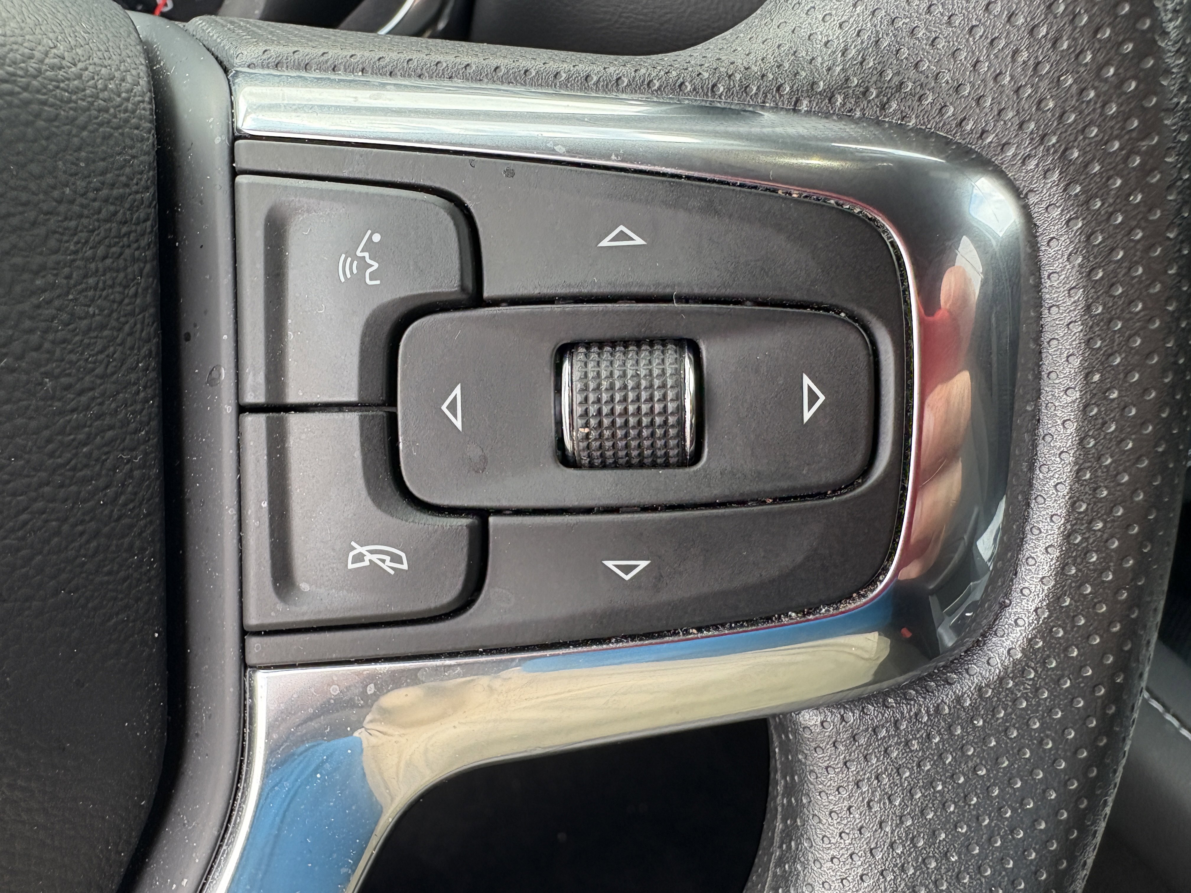 Used 2024 Chevrolet Blazer LT w/ Convenience Package image 10