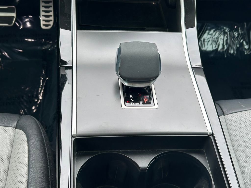 Used 2024 Land Rover Range Rover Evoque Dynamic SE image 21