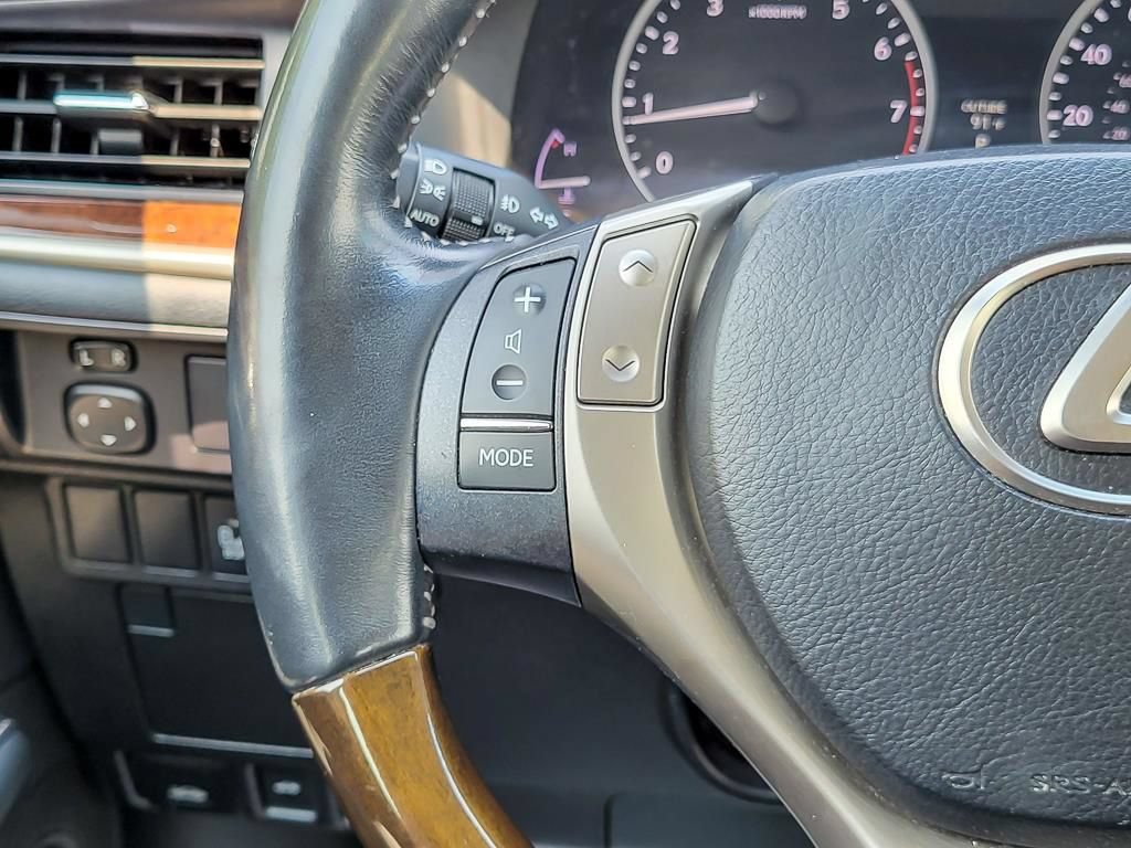 Used 2014 Lexus ES 350 w/ Luxury Package FWD image 16