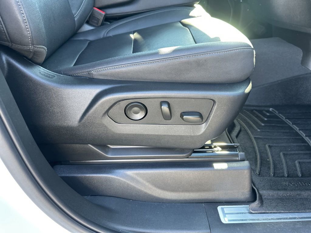 Used 2024 Chevrolet Silverado 2500 LTZ image 25