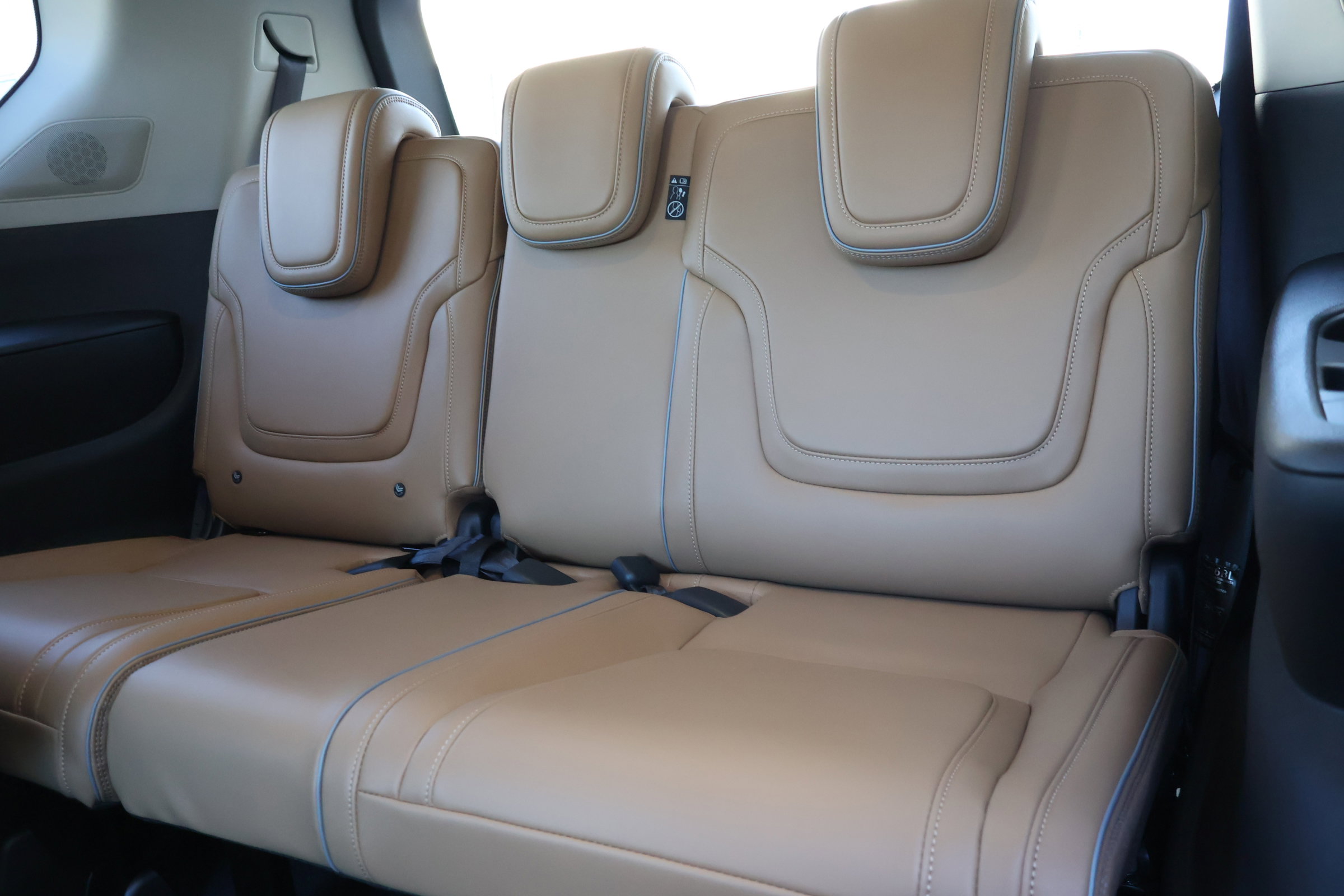 New 2026 INFINITI QX80 Luxe image 14