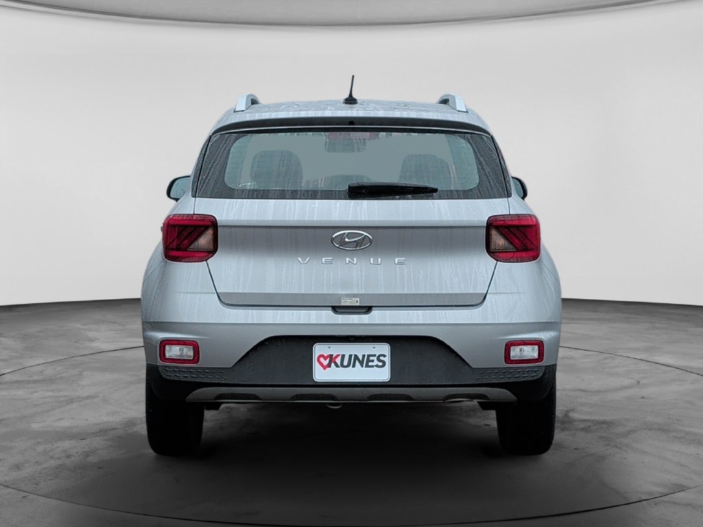 Used 2025 Hyundai Venue SEL FWD image 6