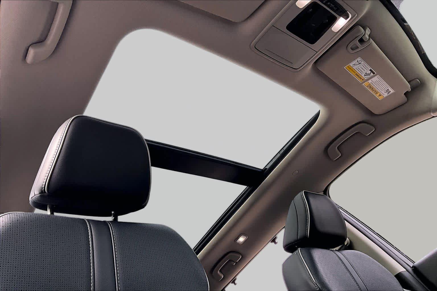 Used 2023 Honda Pilot Elite image 14