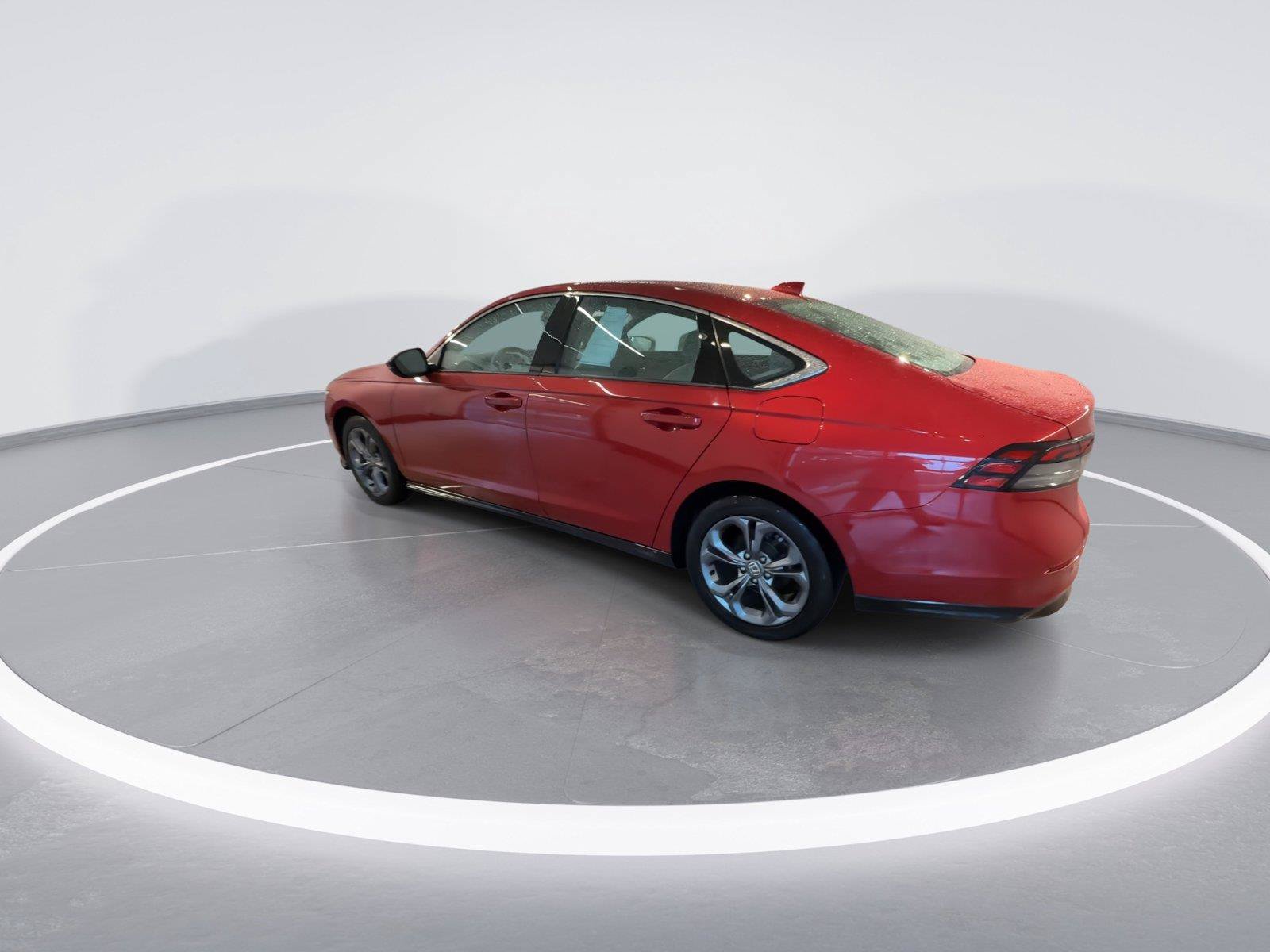 Used 2023 Honda Accord EX-L image 6